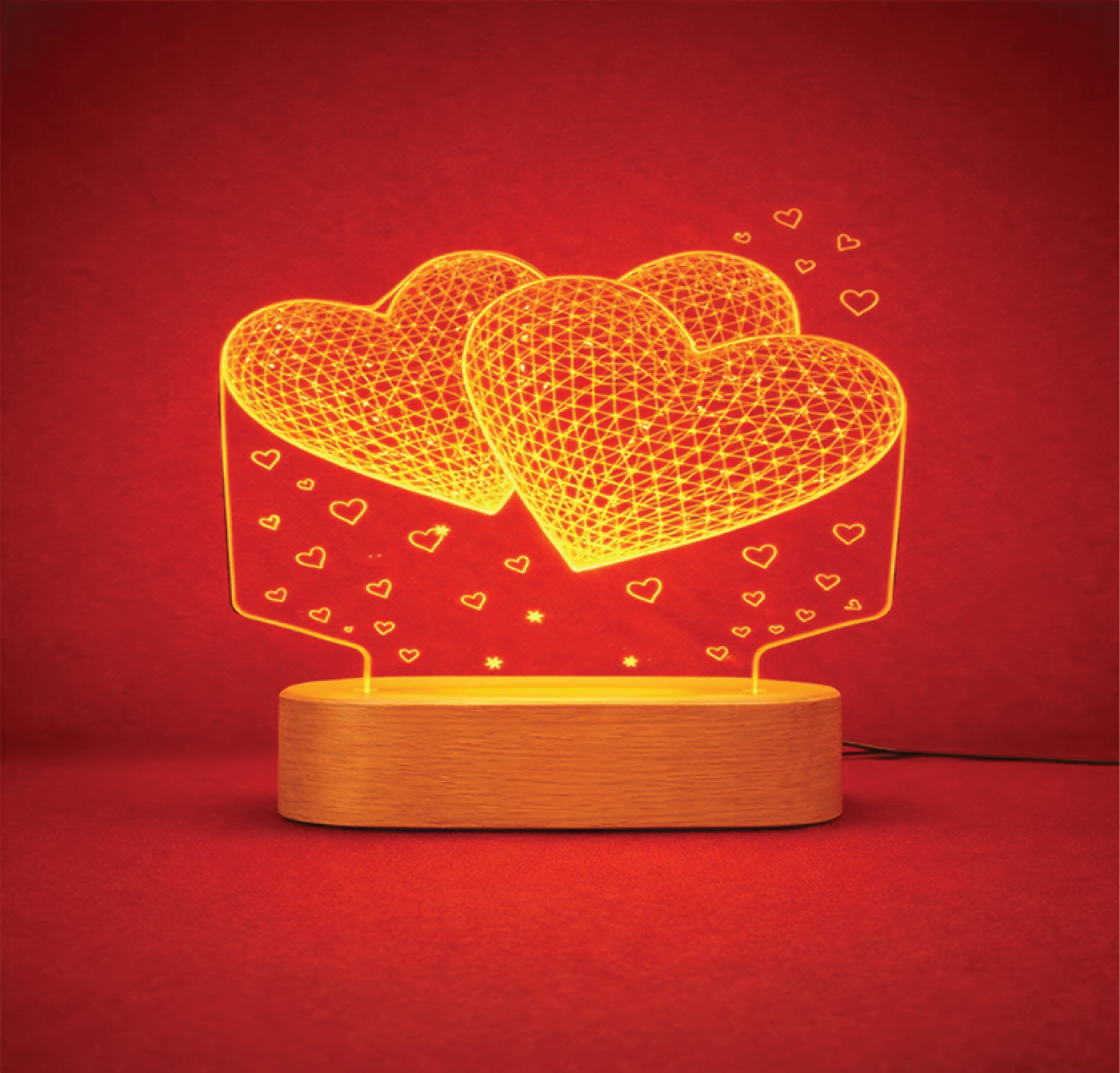 מנורת לילה בעיצוב לבבות עם חריטה אישית