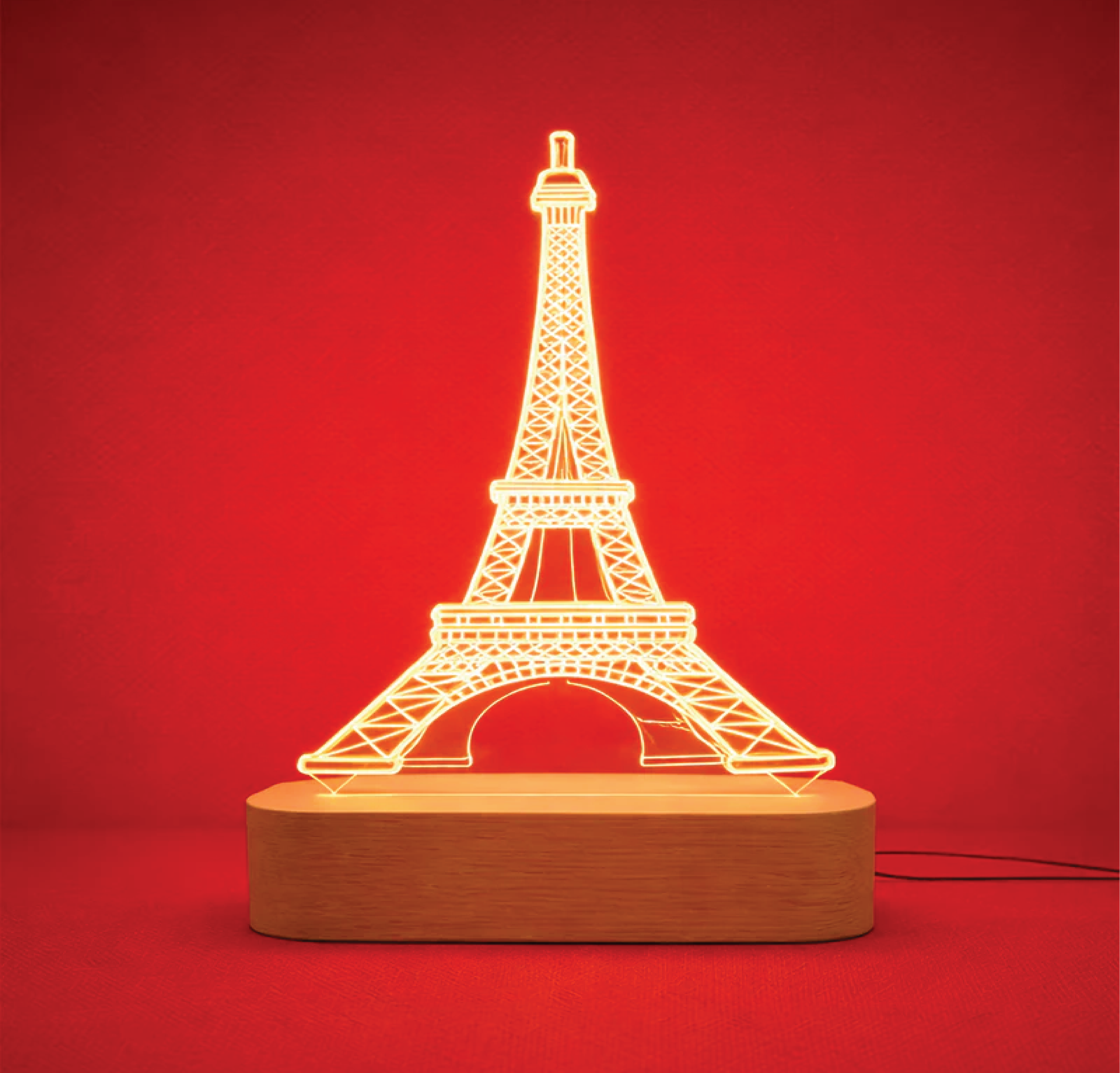 מנורת לילה בעיצוב מגדל אייפל עם חריטה אישית